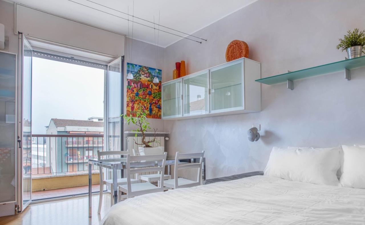 Апартаменты Joivy Vibrant Flat With Balcony Милан Экстерьер фото